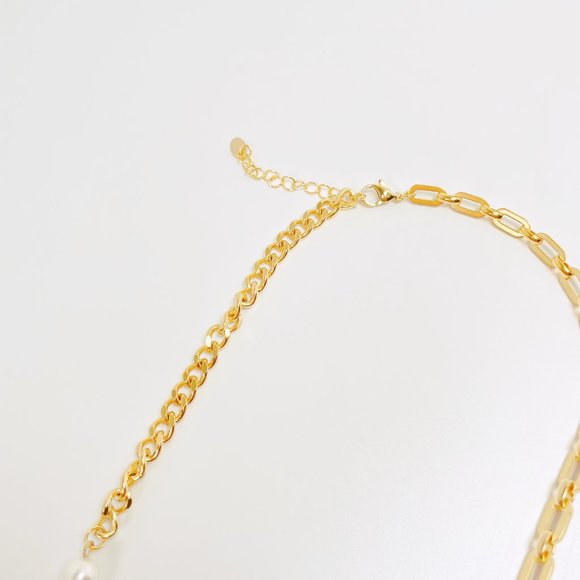 Natural Pearls, Lock, Curb and Chain 18K Real Gold Plated Necklace - Picture 9 of 12